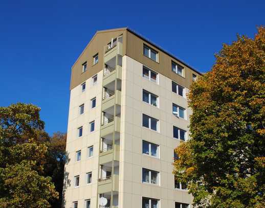 Helle Wohnung mit tollem Fernblick und Süd-West-Balkon sowie Gäste-WC und Parkettböden