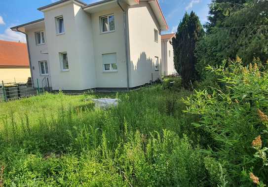 2× Stilvolle 4-Zimmer-Wohnungen mit Garten und Stellplatz in Falkensee