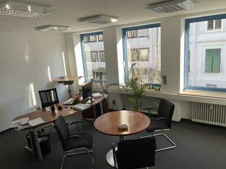 Zwei helle Büros mit Konferenzraum - in Bürogemeinschaft mit Steuerberater