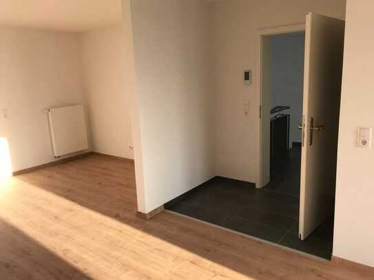 Neuwertige 4-Zimmerwohnung mit einem Balkon & TG-Stellplatz