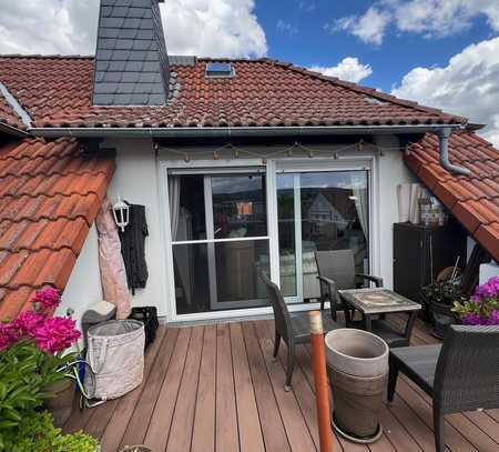 DG Wohnung mit großer Terrasse + 2 PKW-Stellplätze