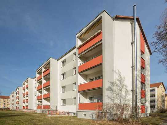 Wohnung mit Südbalkon in geflegtem Wohnensemble