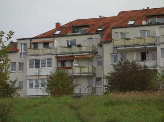 Schöne sonnige 1-Zimmer-Wohnung mit Balkon und Einbauküche in Freital