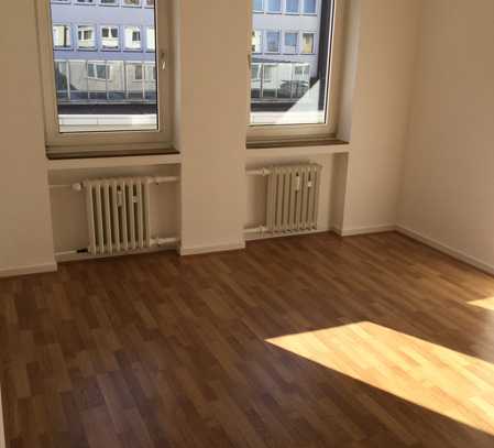 Wohnen in der City mit großem Balkon