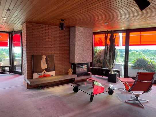 Mid Century Penthouse mit großartiger Dachterrasse und Schlossblick