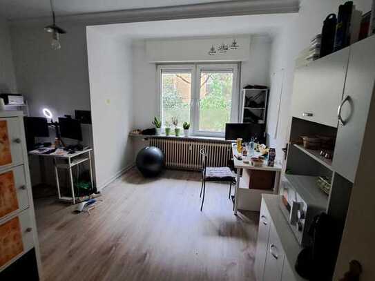 Nachmieter gesucht: Elegante 1-Zimmer-Erdgeschosswohnung im Westend Frankfurt