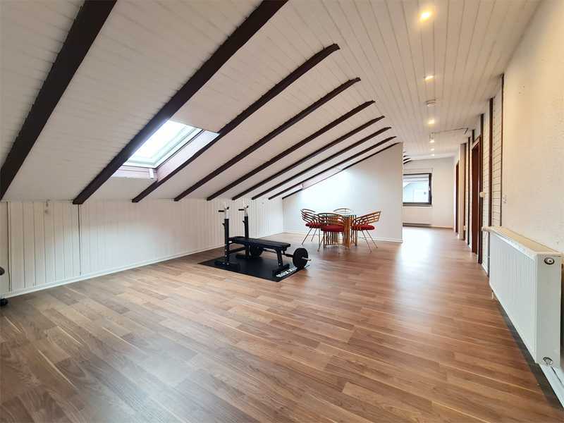                                                               Zwei Zimmer-Wohung &bull; Gartenbenutzung &bull; Stellplatz &bull; ruhige Lage                                                       in Schöneck (Main-Kinzig-Kreis)
