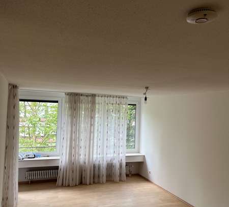 Stilvolle 4,5-Zimmer-Wohnung mit Balkon und Einbauküche in Sindelfingen