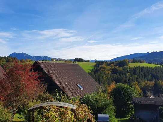 Großzügiges Ferienhaus bei Siegsdorf - ruhige, sonnige Südlage inmitten der Natur - Bergblick