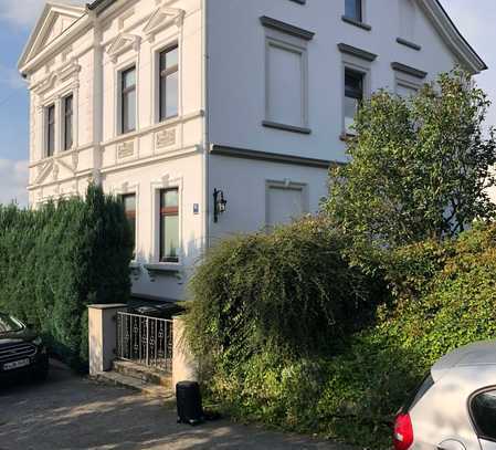 Tolle 4,5 - Zimmerwohnung in ruhiger, aber zentraler Lage