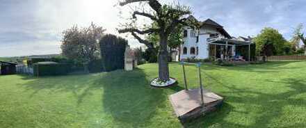 Gepflegtes Einfamilienhaus mit sechs Zimmern und EBK in Untersiemau