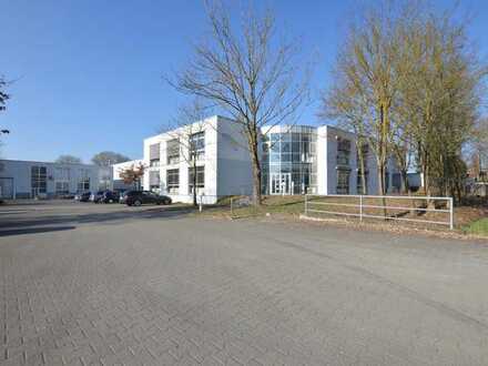 RESERVIERT
**Top Kapitalanlage**
Großes modernes Bürogebäude und zwei große Hallen mit Fuhrpark