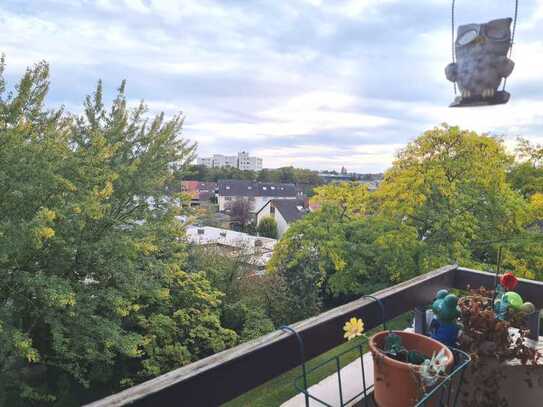 Große Etagenwohnung mit Loggia