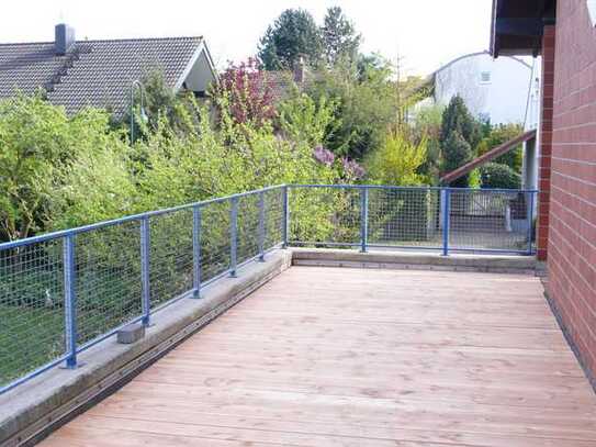 Aachen-Steppenberg, helle 2Zimmer-Wohnung mit Loggia und Dachterrasse Balkon