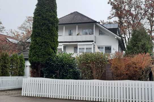 Charmante helle Gartenwohnung mit Terrasse in München Trudering