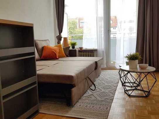 Helles 1-Zimmer-Wohnung in Schwabing. Balkon+ Duplex-Stellplatz