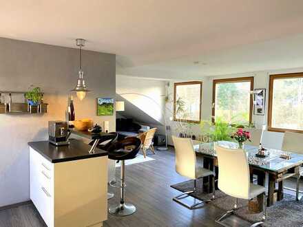 DIREKT AM WALD UND DENNOCH ZENTRAL! Gepflegte 2,5 Zimmer Wohnung in Taunusstein Hahn *Stellplatz*