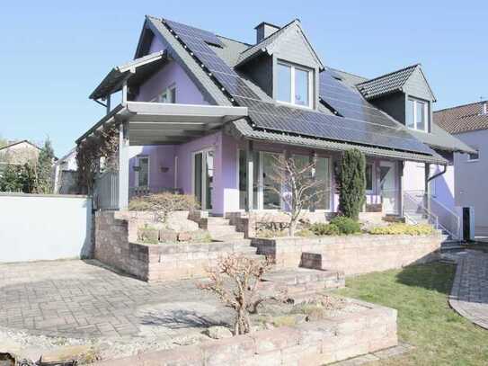 Freistehendes Ein- Zweifamilienwohnhaus im Ortskern von Rheinstetten-Forchheim