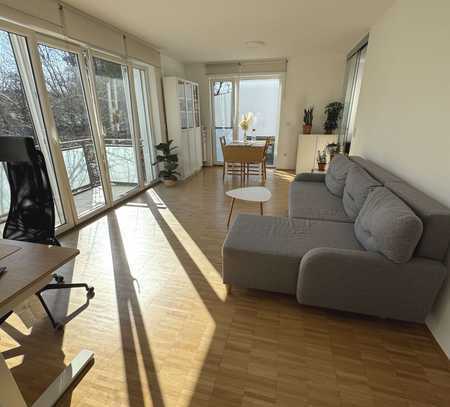 Lichtdurchflutete 2-Zimmer-Wohnung mit Balkon