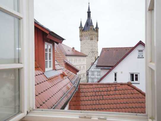 Eine besondere Wohnung in einem Haus mit langer Geschichte!!