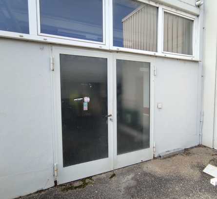 Provisionsfrei: Garage / Werkstatt mit 2 zus. Räumen