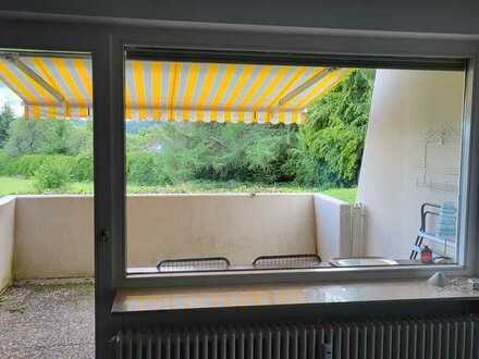 Ruhige 2-Zimmer-EG-Wohnung mit Terrasse und Einbauküche in Freudenstadt