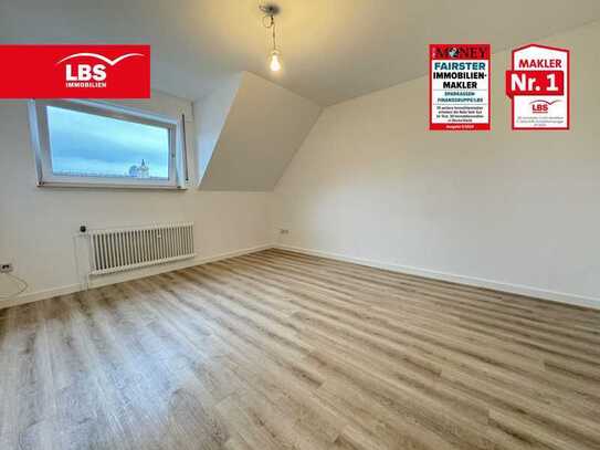 **Zentral gelegene schöne Dachgeschosswohnung mit Balkon in Bocholt!**