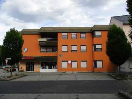 BLUMBERG - Wohn- und Geschäftshaus in Bestlage mit großem Grundstück!