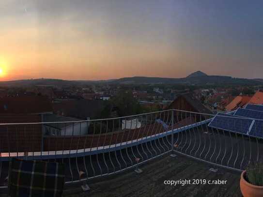 Dachterrasse 32 qm + Einbauküche + Pkw-Stellplatz + 3 Schlafzimmer + Provisionsfrei