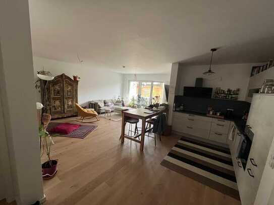 1950 € - 87.0 m² - 3 Zi./rooms