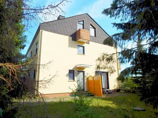 Modernized Duplex House for a big family-2 garages- 15 minutes to Hainerberg