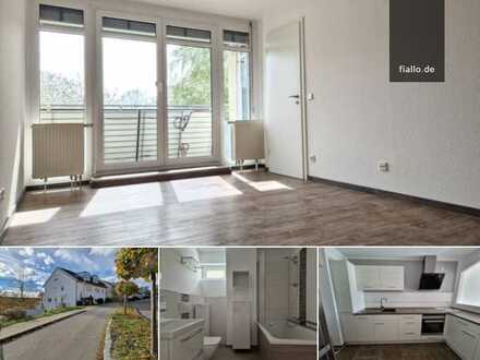 sanierte 3-Raum Wohnung mit EBK+TG-Stellplatz + Balkon + Tageslichtbad + Badmöbel + BKW + viel Natur