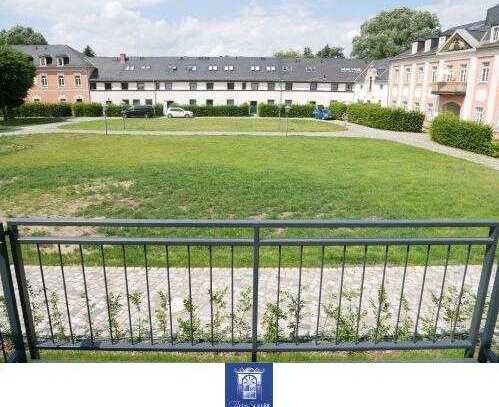 Exklusiver Dachtraum über 2 Etagen - Ideale Familienwohnung in historischem Rittergut!