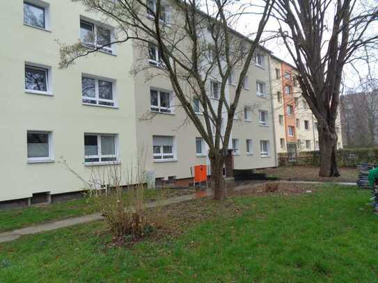 Gut geschnittene 2-Zimmer-Wohnung mit Balkon in guter Stadtlage