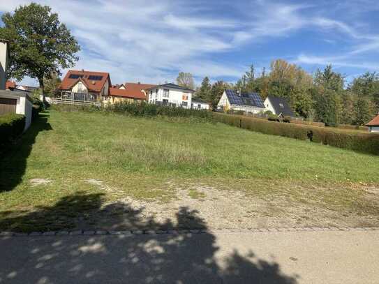 Drei Traumhafte Grundstücke in bester Lage direkt von der Gemeinde