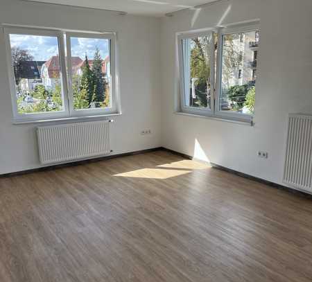 Stilvolle 2-Zimmer-Wohnung mit Balkon und Einbauküche in Bad Salzuflen