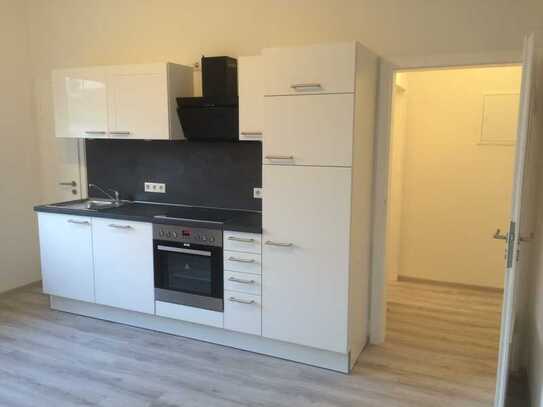 renovierte 2-Raum-Wohnung (39qm) mit hochwertiger Einbauküche und gehobenem Bad (Altenbochum)