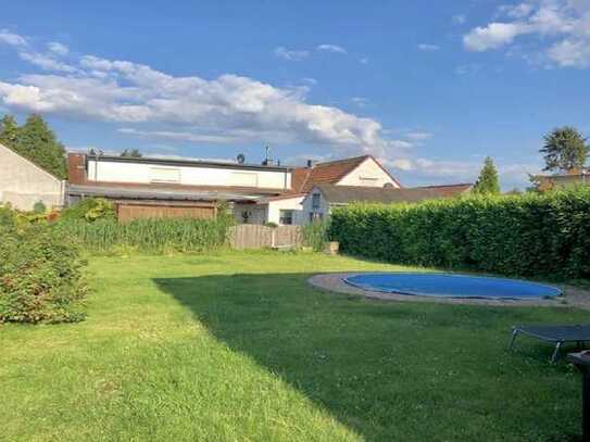 Köln-Vogelsang - Zwei Einfamilienhäuser in ruhiger Lage