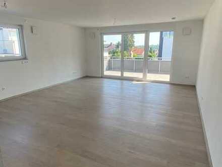 Exklusive 2,5-Zimmer-Wohnung mit Balkon & Carport in Sulzfeld