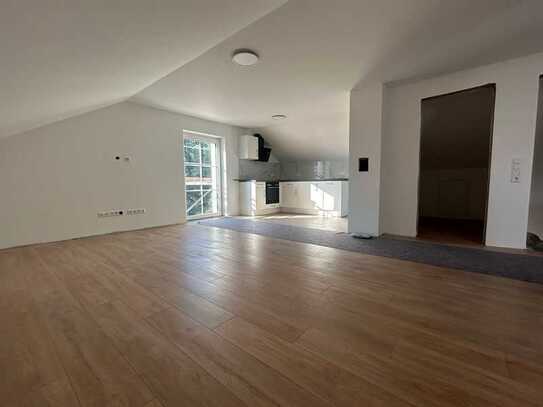 Gehobene Dachgeschosswohnung in Bodelshausen - Moderne Ausstattung & ruhige Lage
