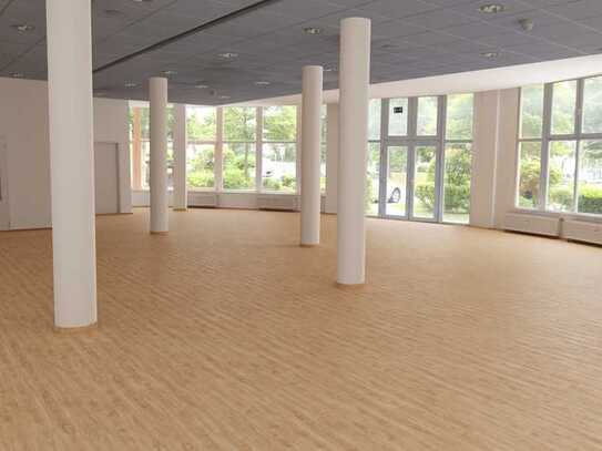 Traumhafte 622 m² Vereins/- Büro-/ Gastrofläche in Vilsendorf *Provisionsfrei*