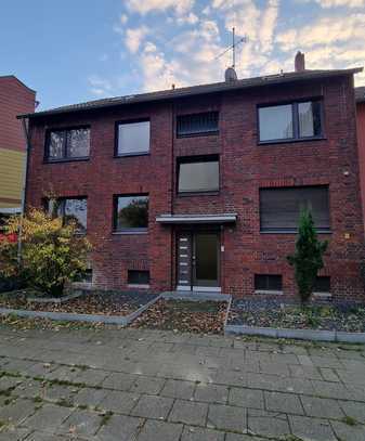 Leergezogene Erdgeschosswohnung mit Balkon