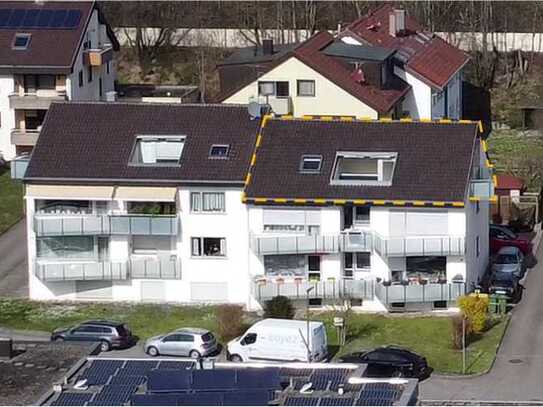 Modernisierte 3,5-Zim. DG-Whg, Dachterrasse, Balkon, ruhige, sonnige Lage, tolle Fernsicht