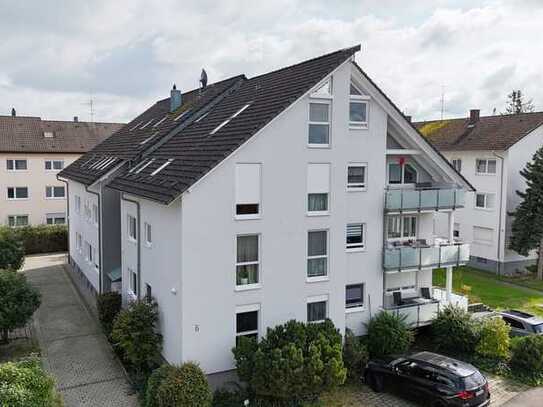 Idyllische 4-Zimmer-Dachgeschosswohnung mit Balkon und Stellplatz