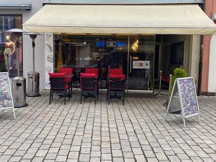PINNA REAL ESTATE: Toplage Fußgängerzone für einen Imbiss mit Außenterrasse