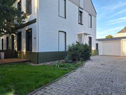 Gemütliches und Ländliches Haus mit 2 Garagen