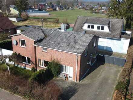 Modernisiertes 7-Zimmer-Spezialgebäude in Schmalfeld, Schmalfeld