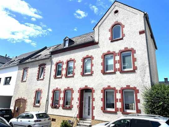 +++ Geräumiges Haus mit Einliegerwohnung in ruhiger Innenstadtlage von Höhr-Grenzhausen +++