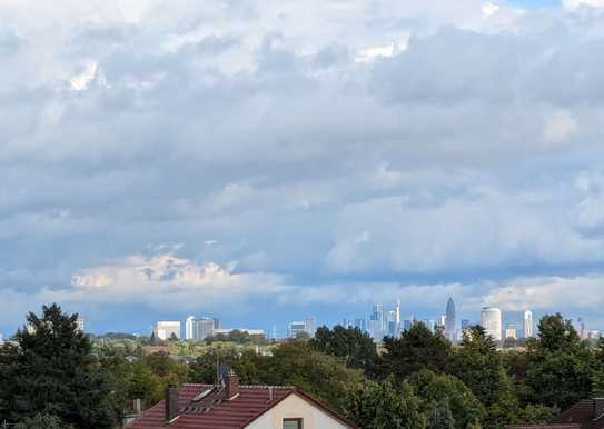 Seltenes Liebhaberobjekt (EFH mit Einliegerwohnung-Option) in bester Lage!