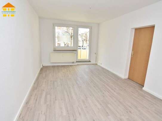 *4 Zimmer mit Tageslichtbad und großem Balkon - WG-geeignet*